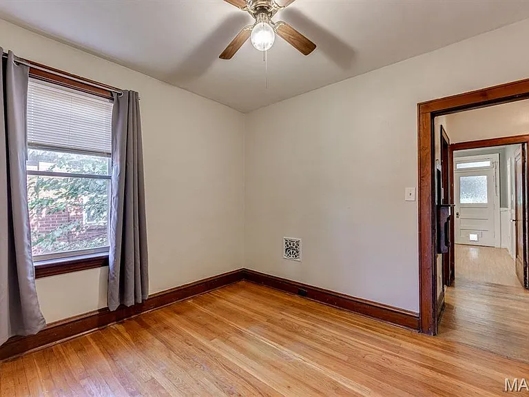 5058 Winona Ave — Photo 28