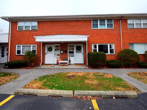 48 Carmine Drive #B10, Wappingers Falls, NY 12590