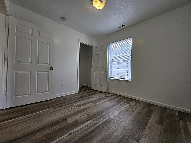 2341 Wheeler St — Photo 9
