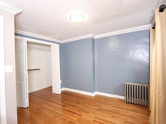 5th image of 300 Gates Ave