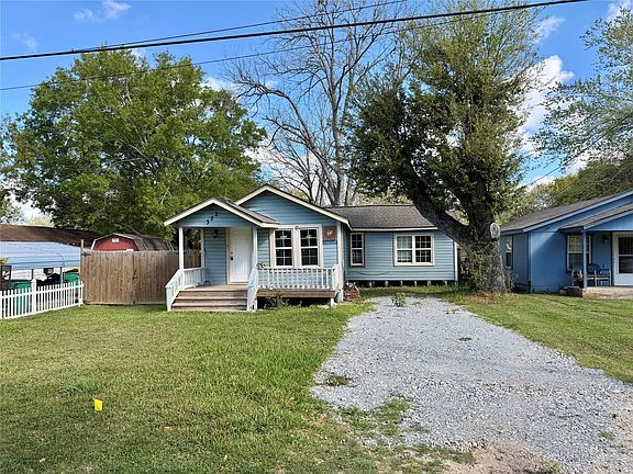 2nd image of 322 Hays Rd