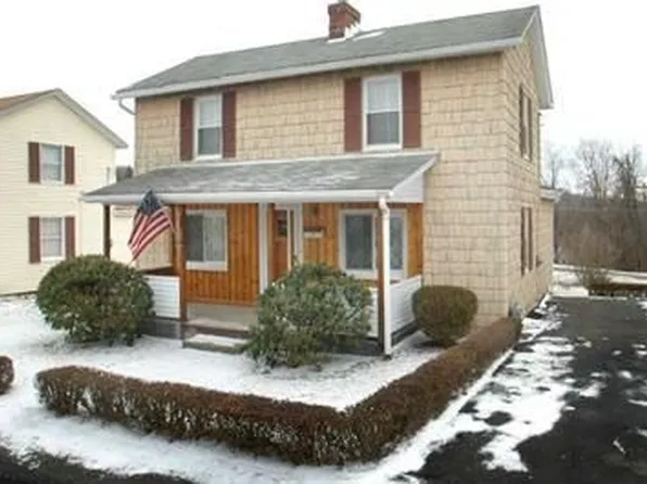 9010 Oak St, Pittsburgh, PA 15239