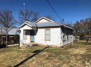 505 E Crews St, Hamilton, TX 76531