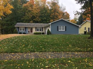 1967 Fawnwood Dr SE, Kentwood, MI 49508