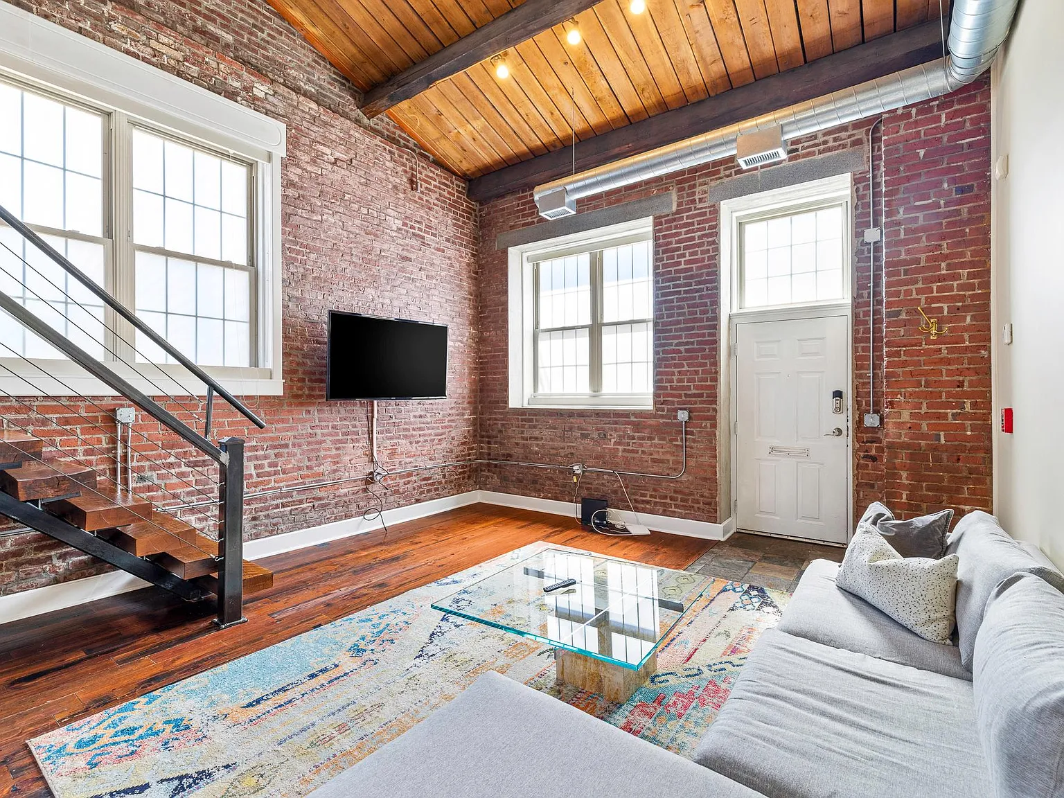2 bed, 1336 sqft, $2,895 — Photo 4