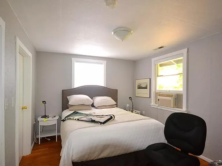 3943 NW Munson St — Photo 8