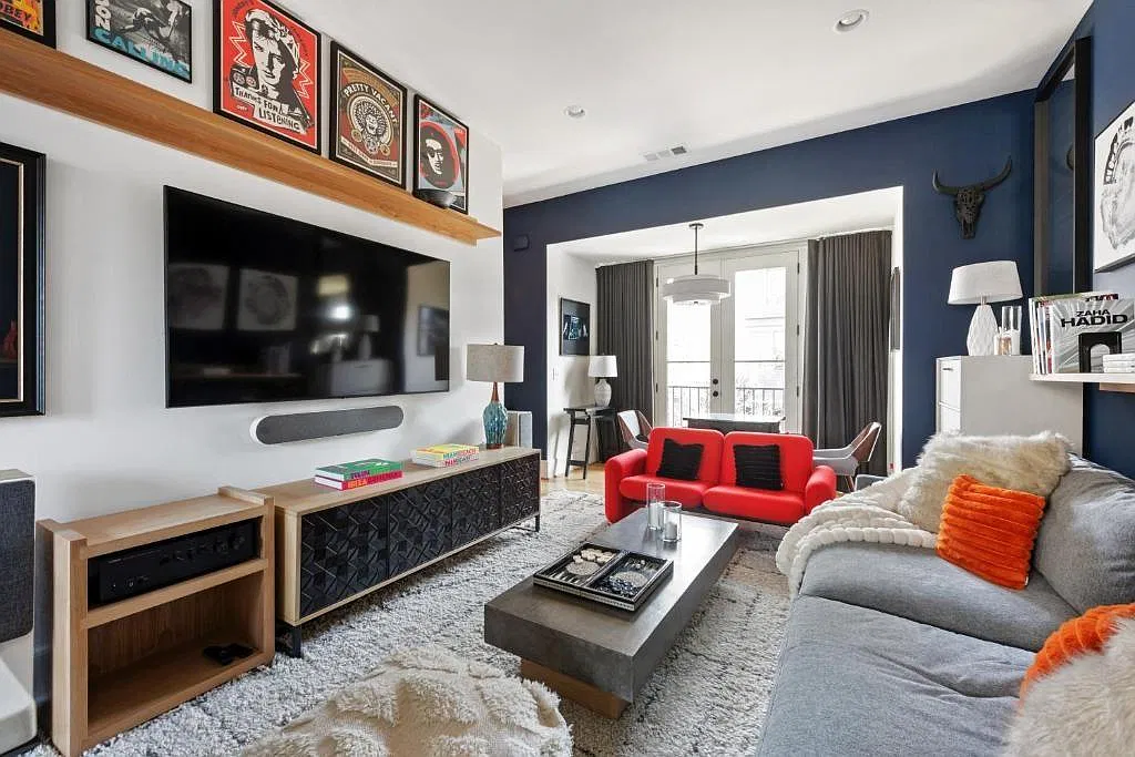 2 bed, 2.0 bath, 1171 sqft, $4,521 — Photo 1