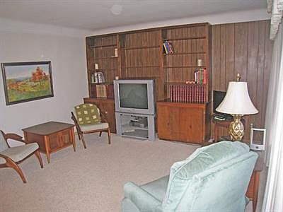 4th image of 9984 Gabriella Dr