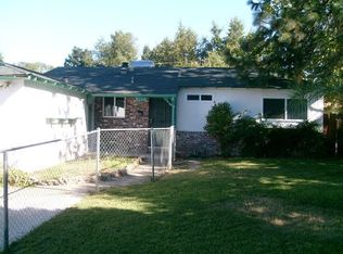 945 Swain Dr, Red Bluff, CA 96080
