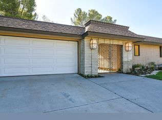 26415 Fairgate Ave, Newhall, CA 91321
