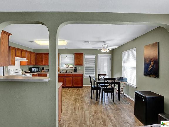4th image of 133 Crane Crest Dr