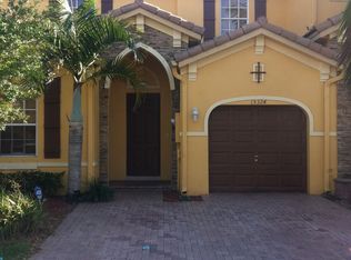 15324 SW 9th Way, Miami, FL 33194