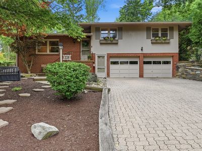 228 Hillock Ln, Pittsburgh, PA, 15236