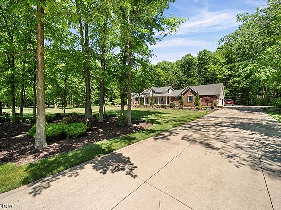 3rd image of 167 Rebecca Ln