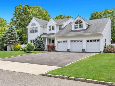 6 Hancock Court, South Setauket, NY, 11720