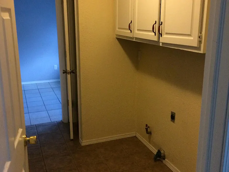 2809 E El Paso St — Photo 12