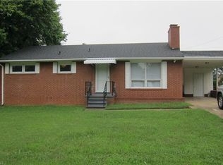 1613 Wolfe Rd, Greensboro, NC 27405