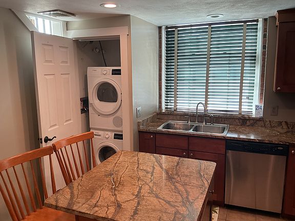 Washer Dryer 1st floor