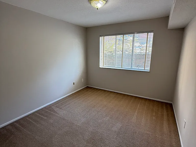 7323 Hoover Ave — Photo 12