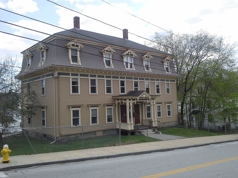 1st image of 106-108 Cottage St #108B