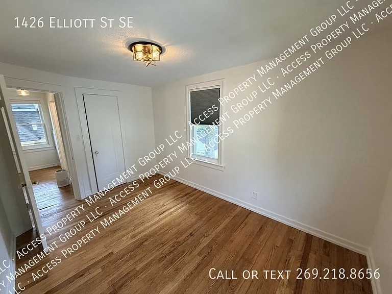 1426 Elliott St SE — Photo 24