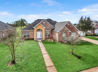 2325 Country Club Dr, La Place, LA 70068