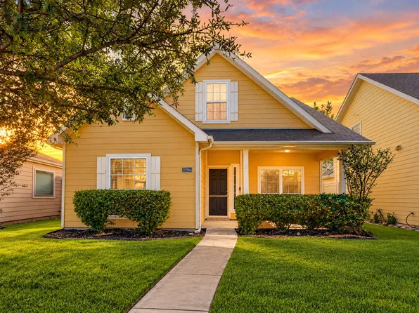 10964 Colonial Heights Ln, Fort Worth, TX 76179