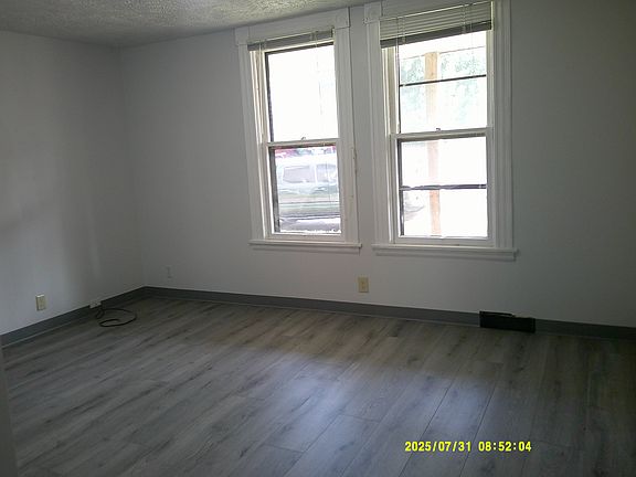 4th image of 233 W Bluff St #B
