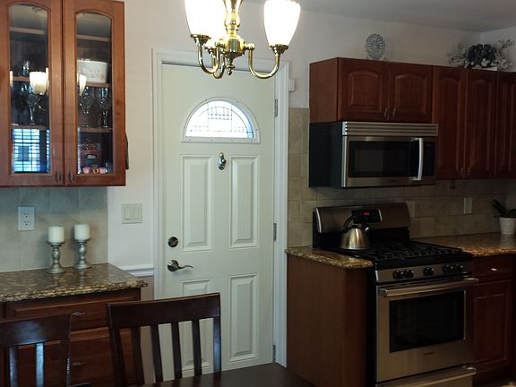 3rd image of 7718 250th St