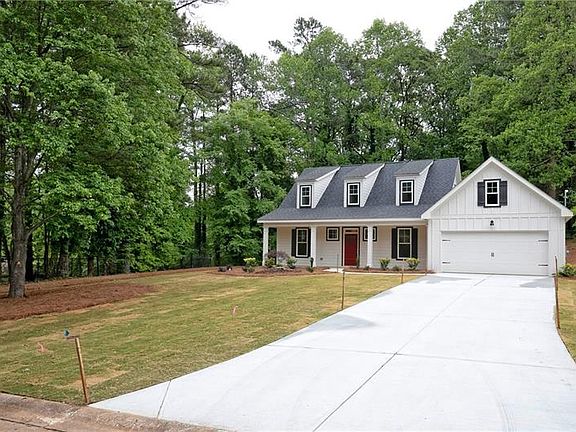 3rd image of 842 Pine Lake Dr NW