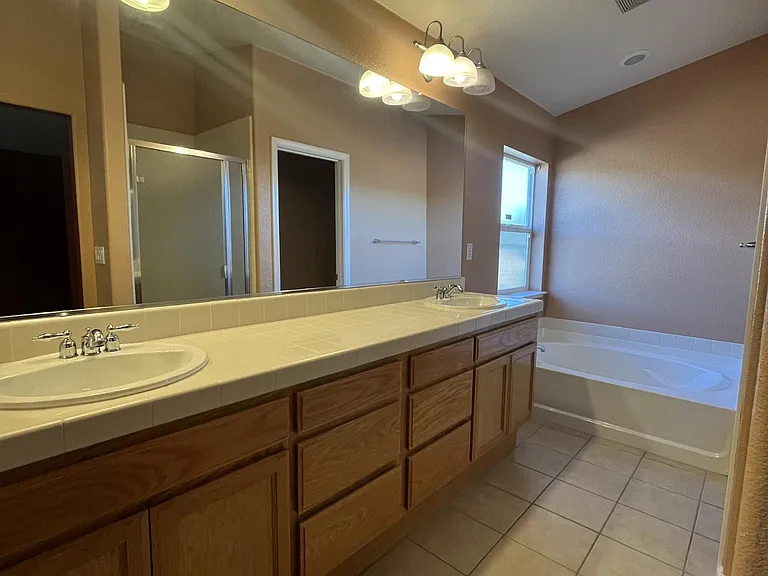 2229 Zittel Dr — Photo 21