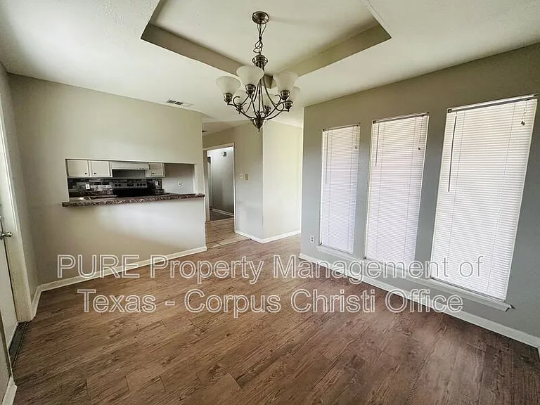 2025 Blue Angel St — Photo 5