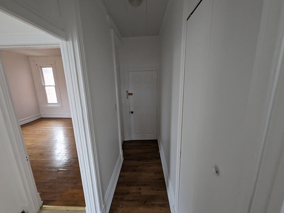 Apartment entrance foyer