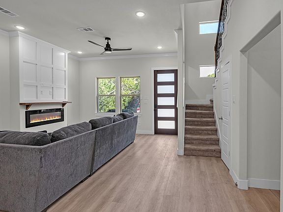 4th image of 5511 Black Pine Cir