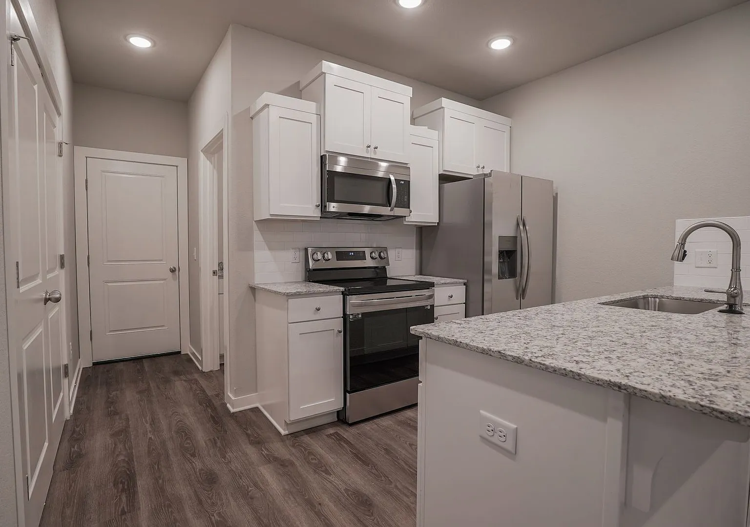 4 bedroom 3.5 bath home! — Photo 4