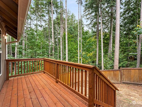 4th image of 22711 Laceywood Court SE