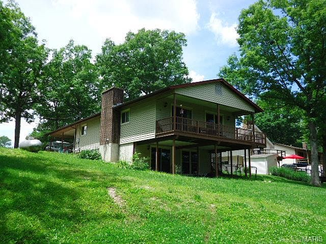 1st image of 584 Lakeside Dr