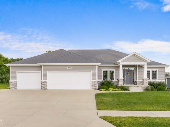 1497 Maple Ridge Ct, Columbus, IN 47201