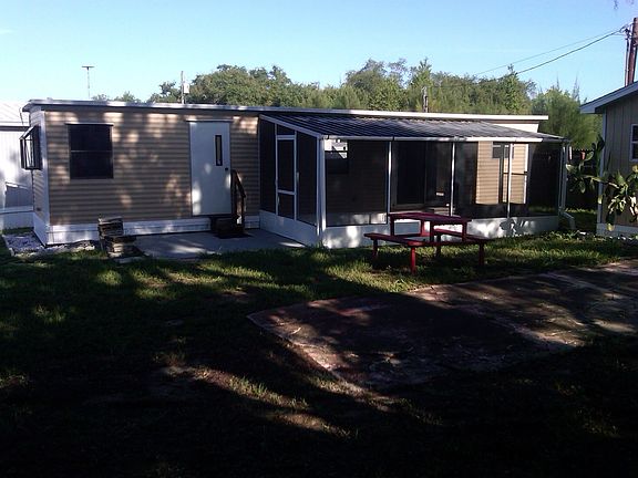 2nd image of 104 Clairmar Cir