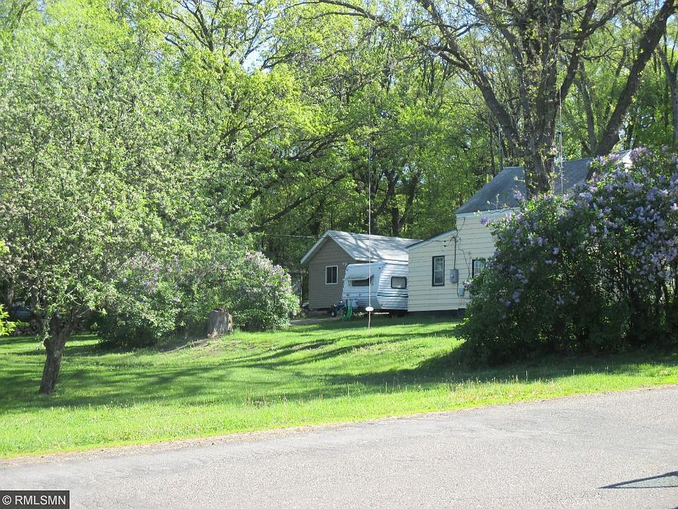 1st image of 221 3rd St NE