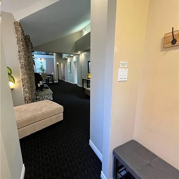 56 King St W #A — Photo 3