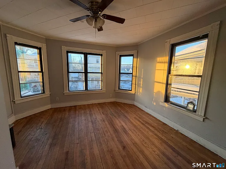 29 Silver St #2 — Photo 2