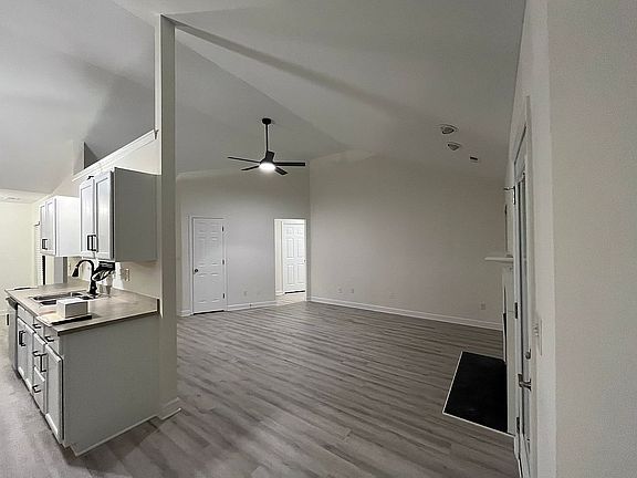5th image of 3613 Dashiel Dr