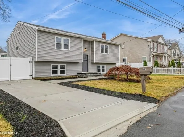 90 Offaly Street, Amityville, NY 11701