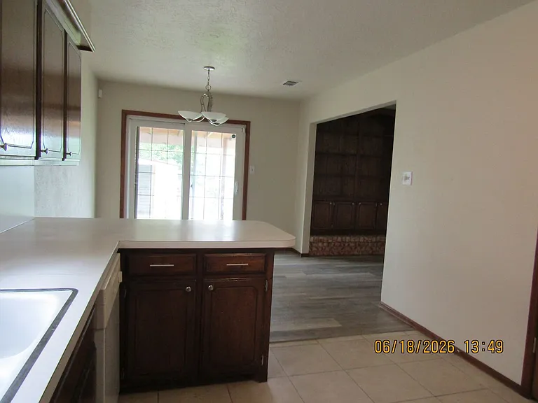 7505 NW Welco Ave — Photo 43