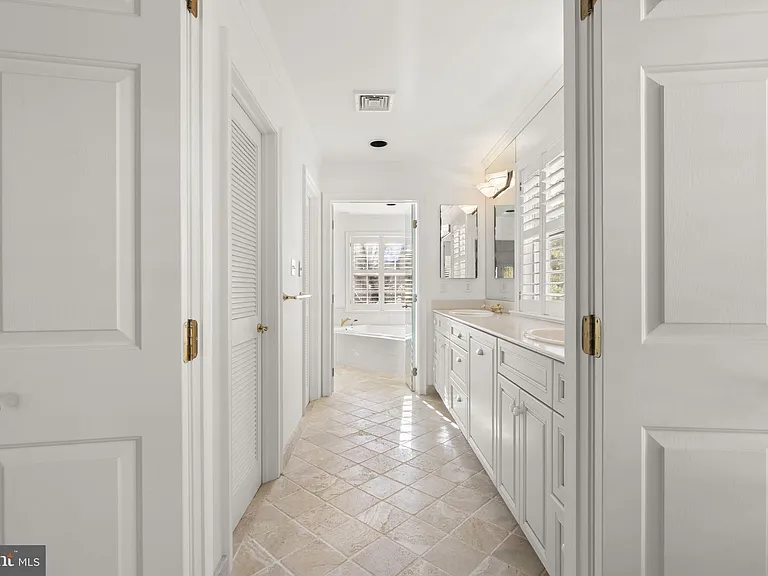 841 Mount Moro Rd — Photo 36
