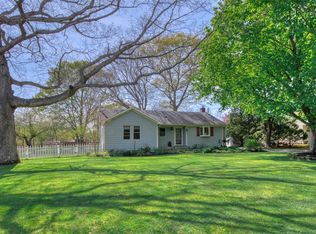 121 Fresh Pond Ave, Calverton, NY 11933