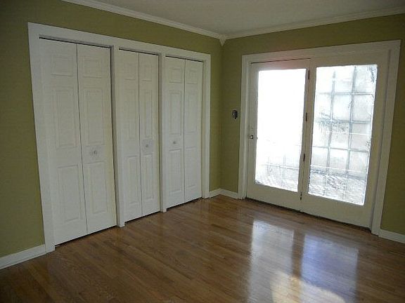 4th image of 1924 Sherwood St