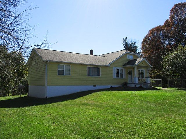 1st image of 250 Mathiott St