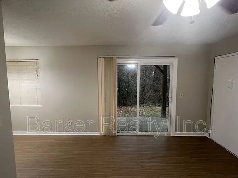 205 E Ransom St #1B — Photo 3